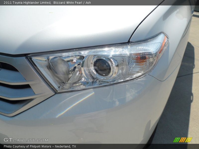 Blizzard White Pearl / Ash 2011 Toyota Highlander Limited