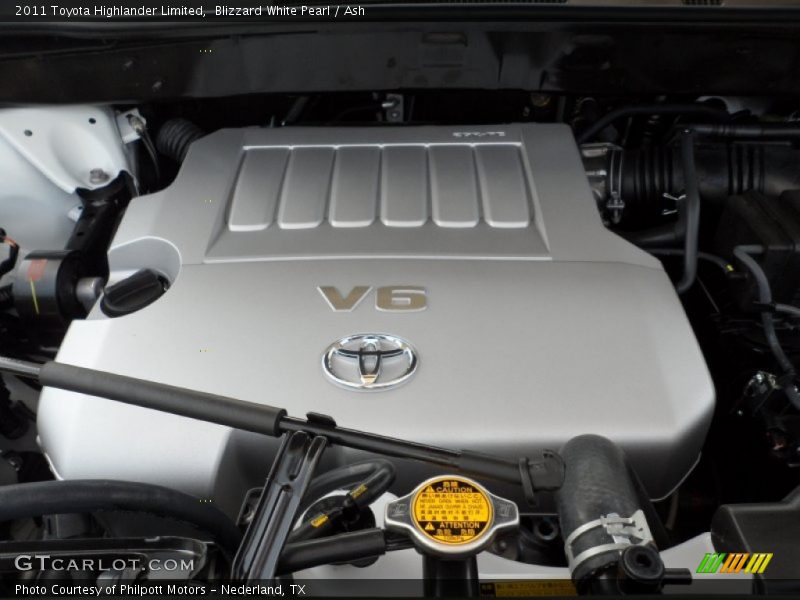 Blizzard White Pearl / Ash 2011 Toyota Highlander Limited