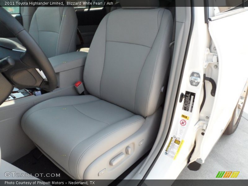 Blizzard White Pearl / Ash 2011 Toyota Highlander Limited