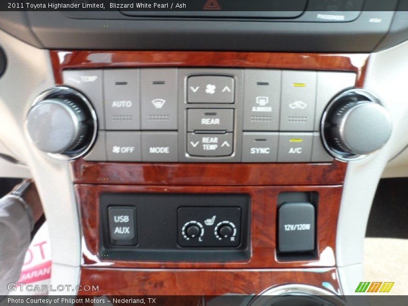 Blizzard White Pearl / Ash 2011 Toyota Highlander Limited