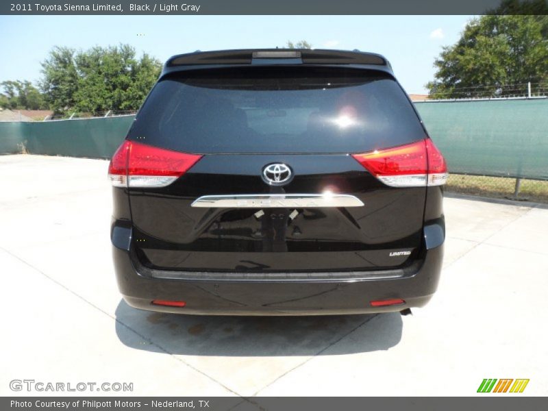Black / Light Gray 2011 Toyota Sienna Limited