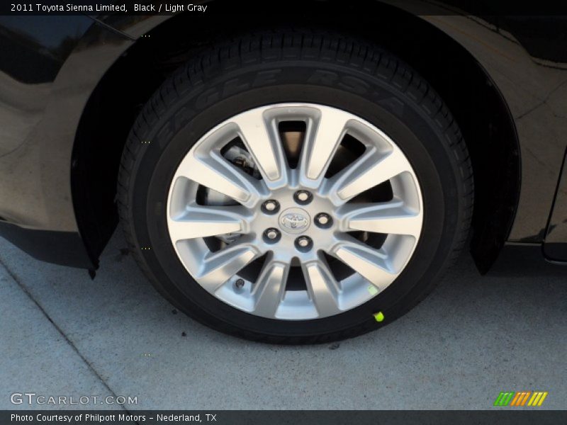 Black / Light Gray 2011 Toyota Sienna Limited