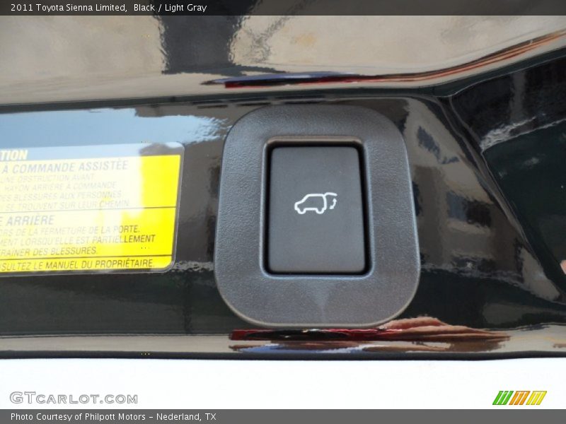 Black / Light Gray 2011 Toyota Sienna Limited