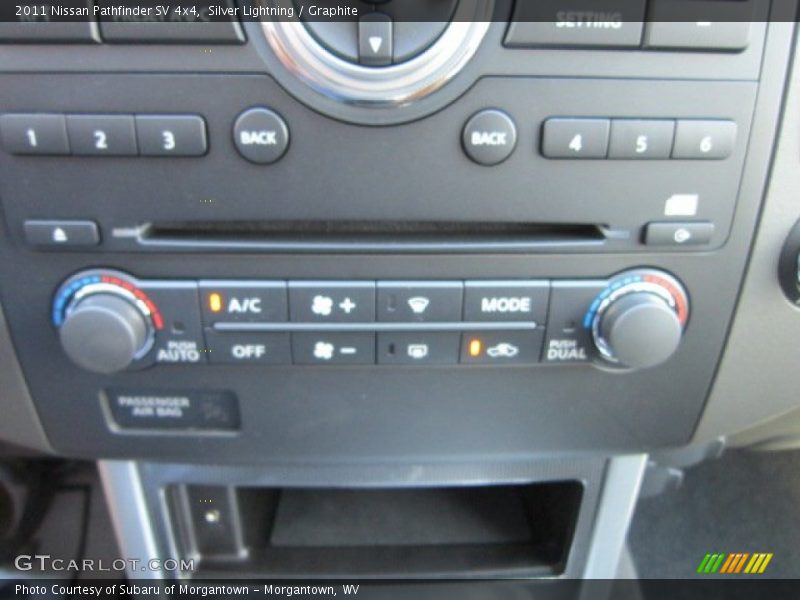 Silver Lightning / Graphite 2011 Nissan Pathfinder SV 4x4