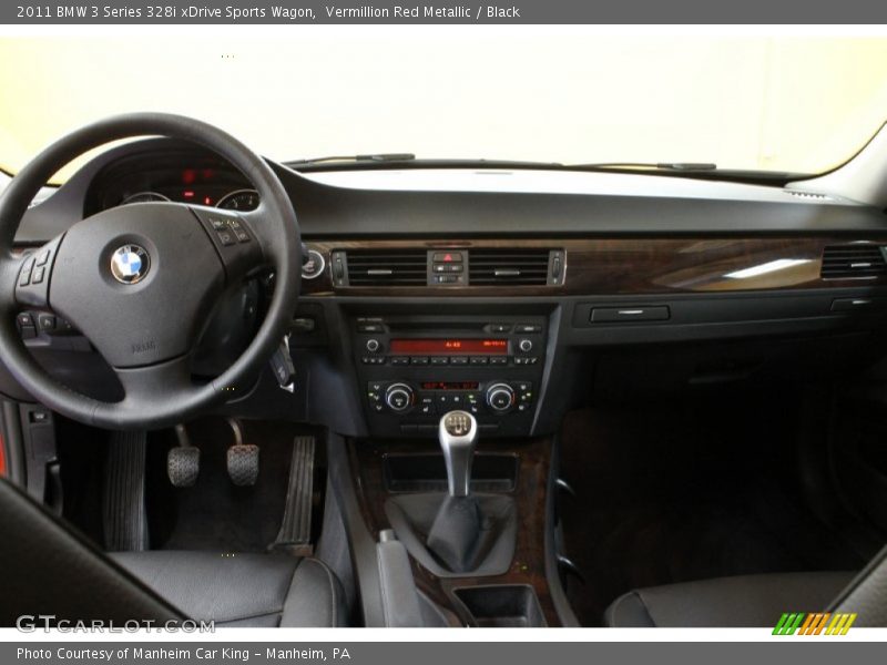 Dashboard of 2011 3 Series 328i xDrive Sports Wagon