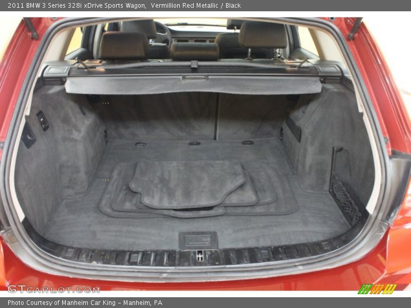  2011 3 Series 328i xDrive Sports Wagon Trunk