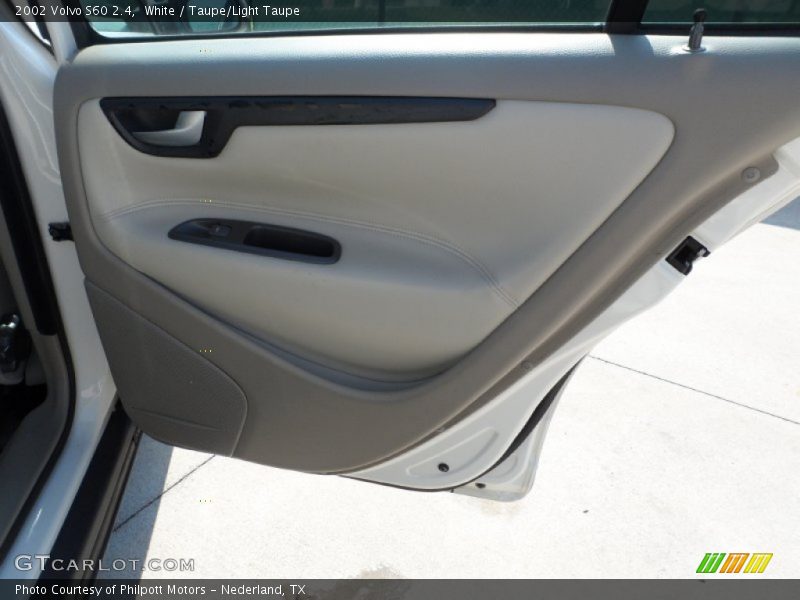 White / Taupe/Light Taupe 2002 Volvo S60 2.4