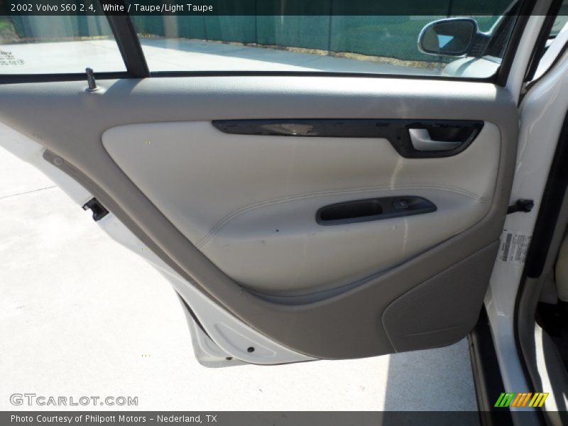 White / Taupe/Light Taupe 2002 Volvo S60 2.4