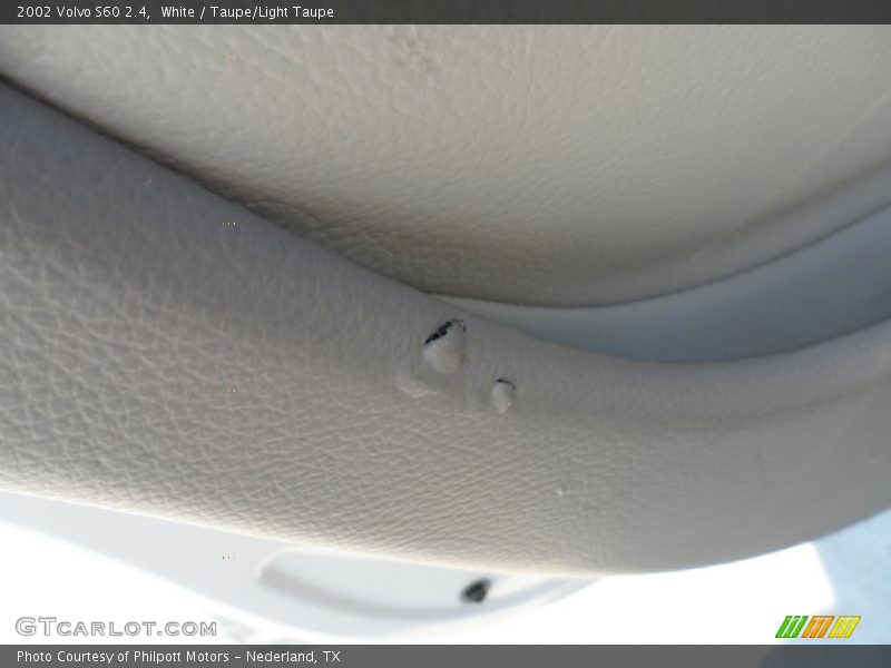 White / Taupe/Light Taupe 2002 Volvo S60 2.4