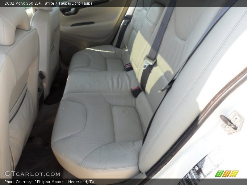 White / Taupe/Light Taupe 2002 Volvo S60 2.4