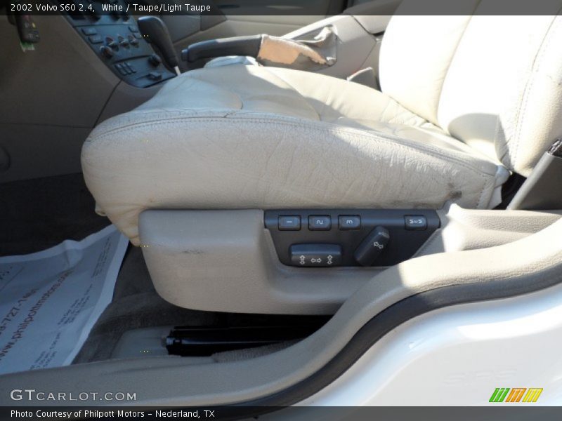 White / Taupe/Light Taupe 2002 Volvo S60 2.4