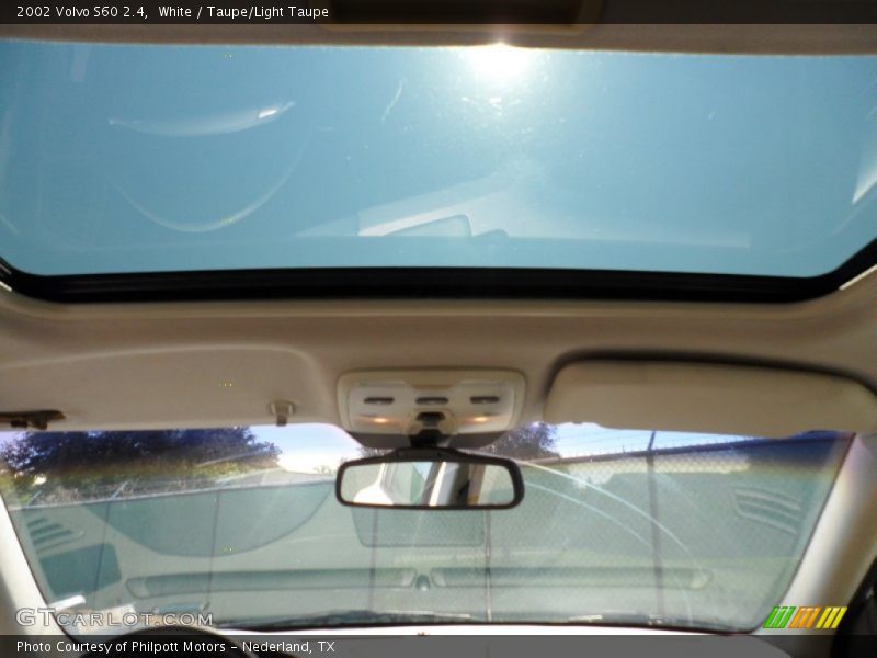White / Taupe/Light Taupe 2002 Volvo S60 2.4