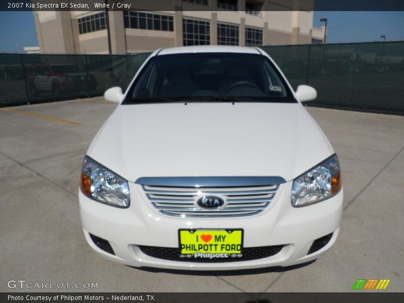 White / Gray 2007 Kia Spectra EX Sedan