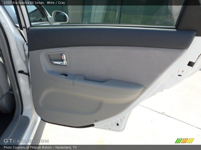 White / Gray 2007 Kia Spectra EX Sedan