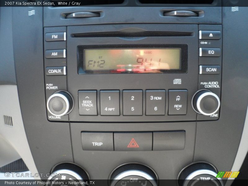 White / Gray 2007 Kia Spectra EX Sedan