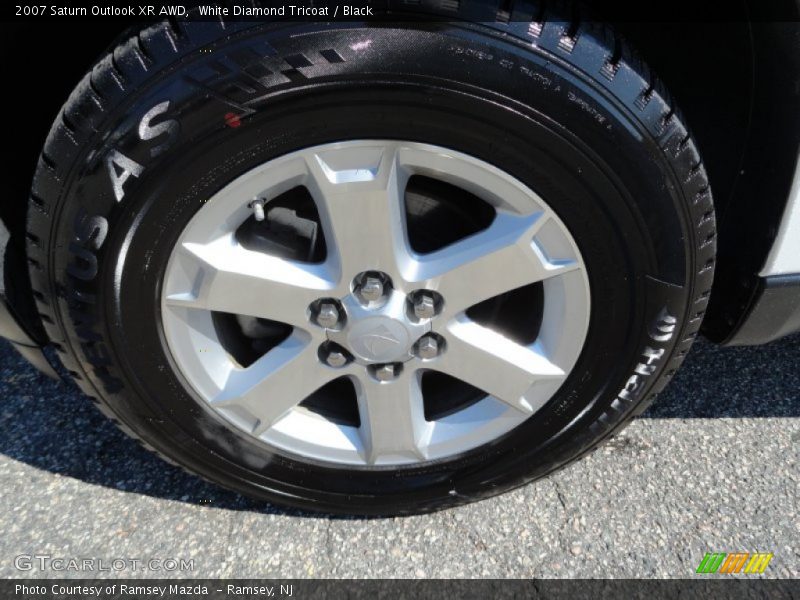  2007 Outlook XR AWD Wheel