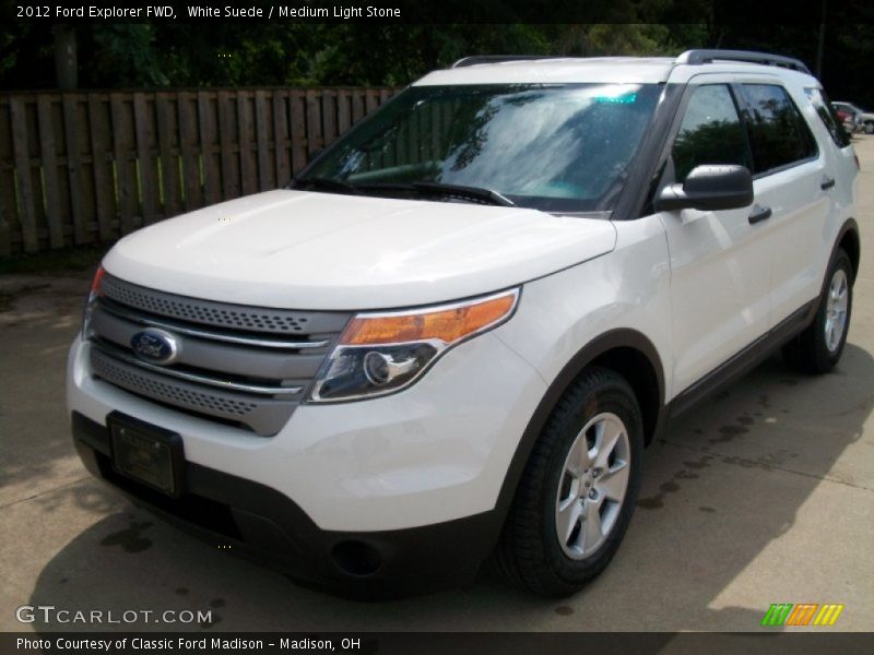 Front 3/4 View of 2012 Explorer FWD