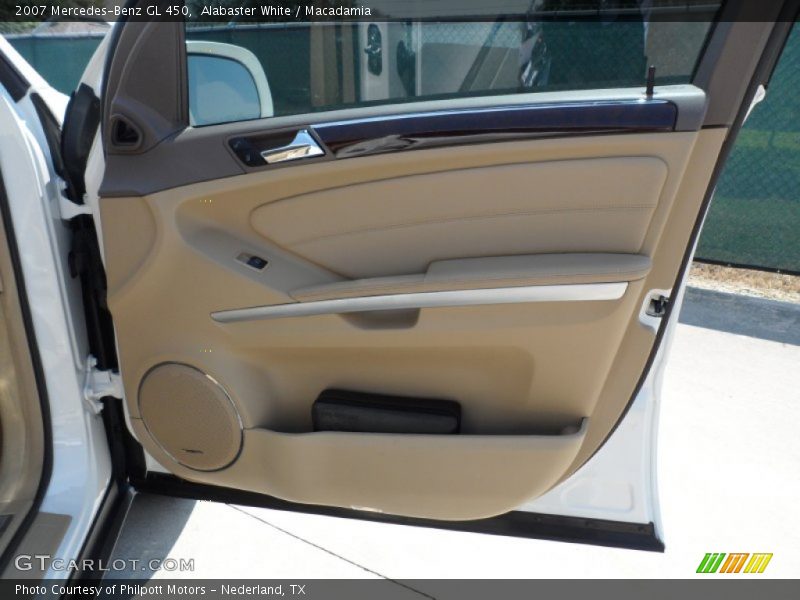 Alabaster White / Macadamia 2007 Mercedes-Benz GL 450