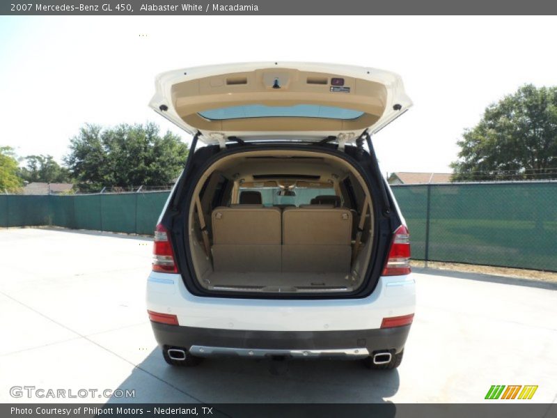 Alabaster White / Macadamia 2007 Mercedes-Benz GL 450