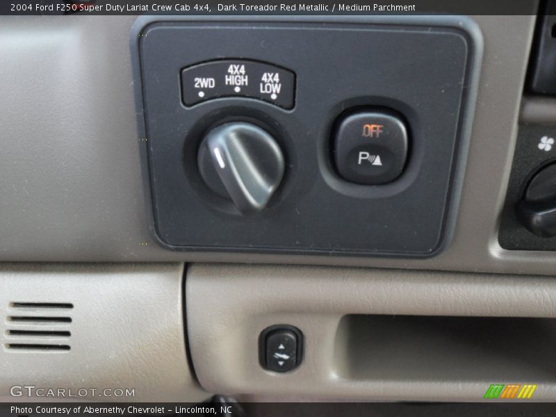 Dark Toreador Red Metallic / Medium Parchment 2004 Ford F250 Super Duty Lariat Crew Cab 4x4