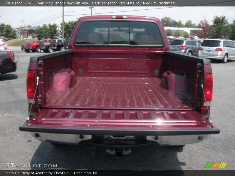 Dark Toreador Red Metallic / Medium Parchment 2004 Ford F250 Super Duty Lariat Crew Cab 4x4
