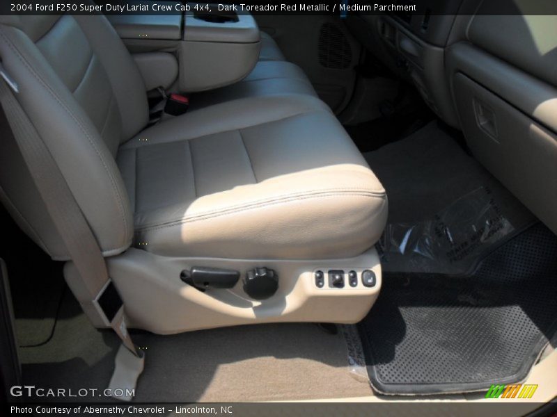 Dark Toreador Red Metallic / Medium Parchment 2004 Ford F250 Super Duty Lariat Crew Cab 4x4