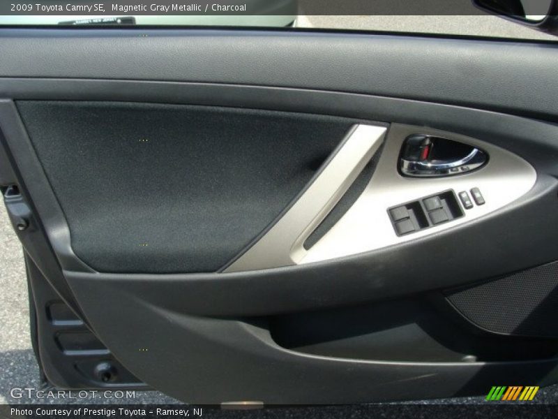 Magnetic Gray Metallic / Charcoal 2009 Toyota Camry SE