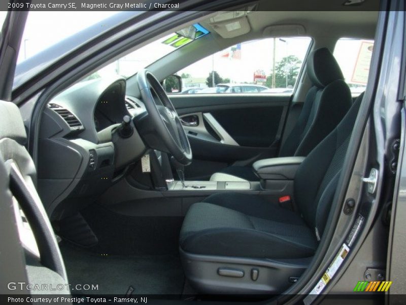Magnetic Gray Metallic / Charcoal 2009 Toyota Camry SE