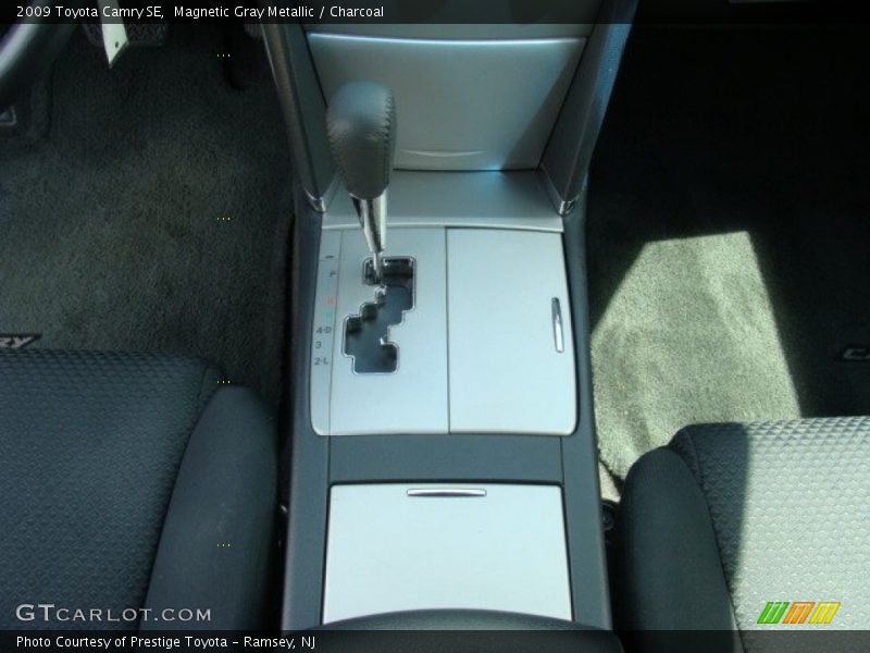 Magnetic Gray Metallic / Charcoal 2009 Toyota Camry SE