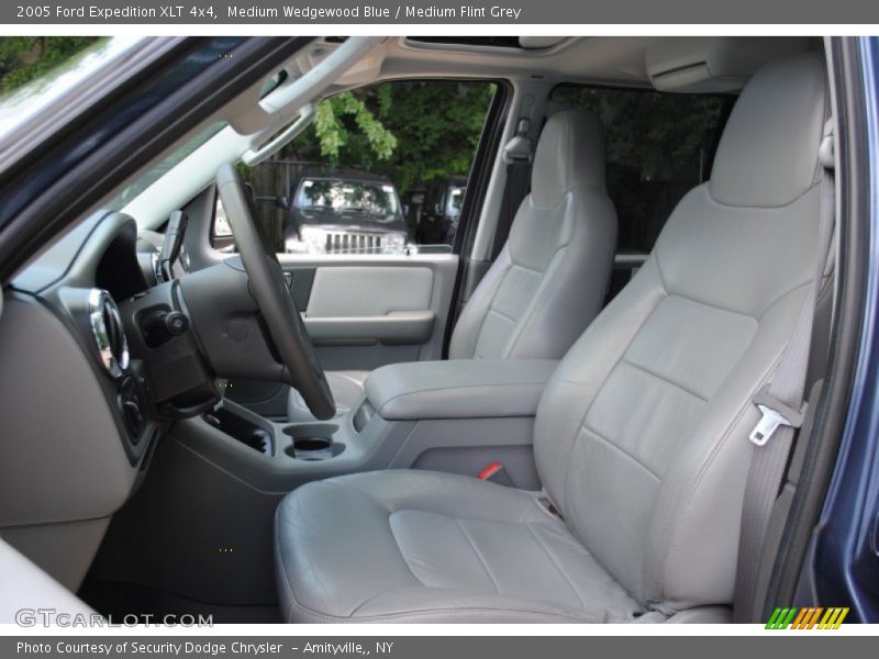  2005 Expedition XLT 4x4 Medium Flint Grey Interior