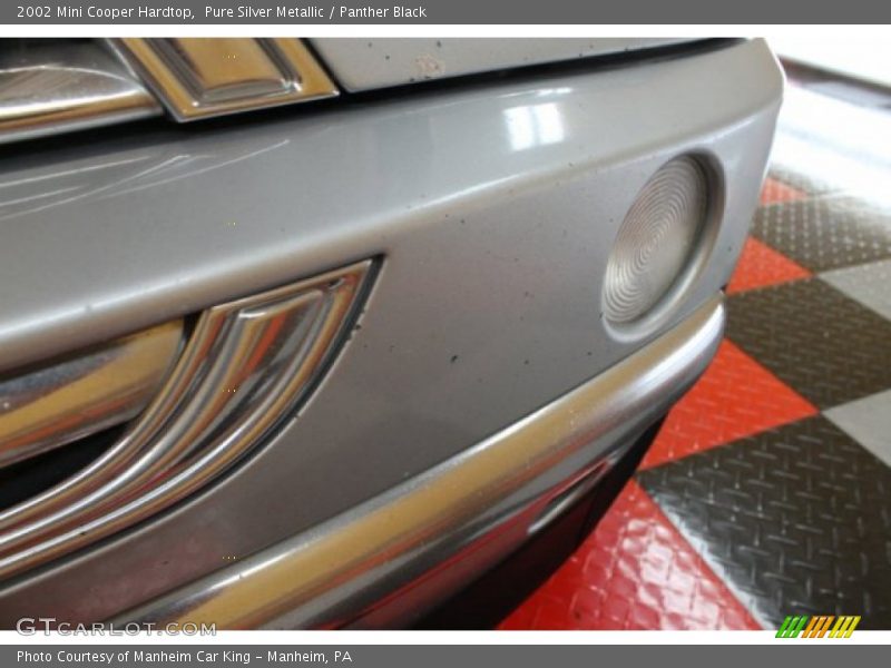 Pure Silver Metallic / Panther Black 2002 Mini Cooper Hardtop