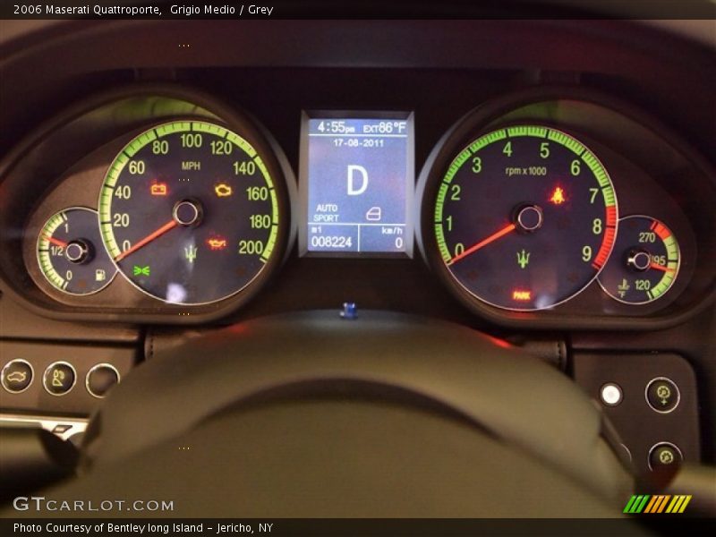 Grigio Medio / Grey 2006 Maserati Quattroporte