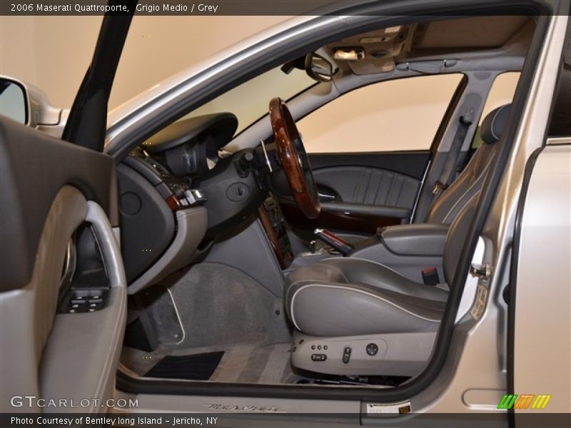 Grigio Medio / Grey 2006 Maserati Quattroporte