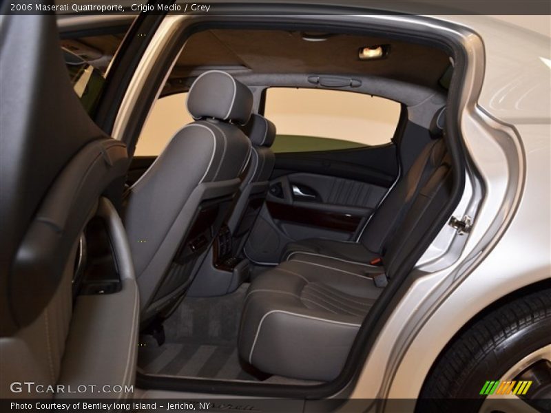 Grigio Medio / Grey 2006 Maserati Quattroporte