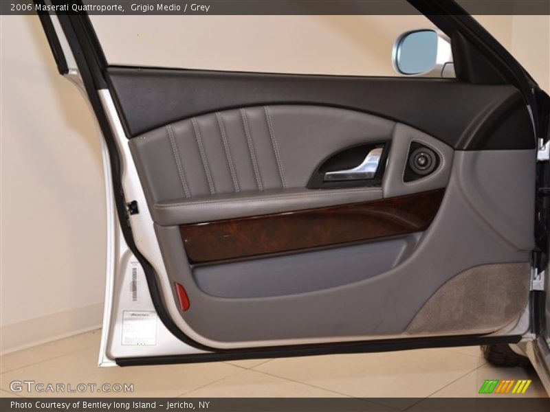 Grigio Medio / Grey 2006 Maserati Quattroporte