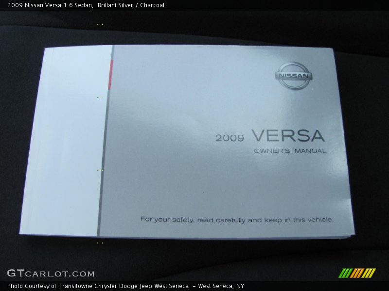 Brillant Silver / Charcoal 2009 Nissan Versa 1.6 Sedan