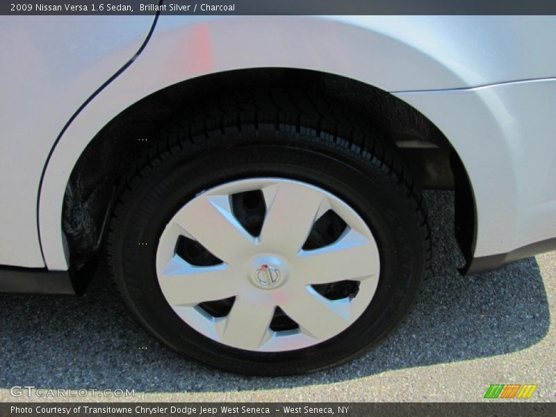 Brillant Silver / Charcoal 2009 Nissan Versa 1.6 Sedan