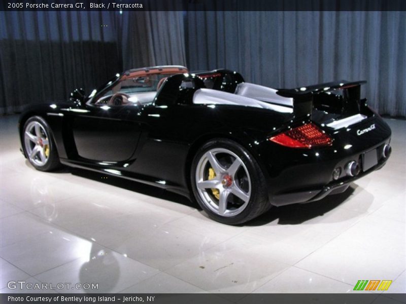 Black / Terracotta 2005 Porsche Carrera GT