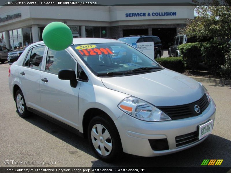 Brillant Silver / Charcoal 2009 Nissan Versa 1.6 Sedan