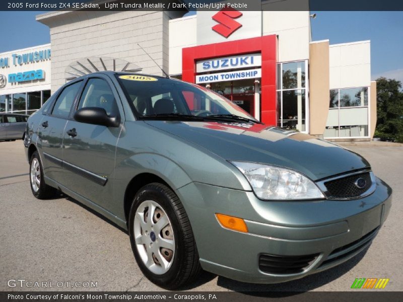 Light Tundra Metallic / Dark Pebble/Light Pebble 2005 Ford Focus ZX4 SE Sedan