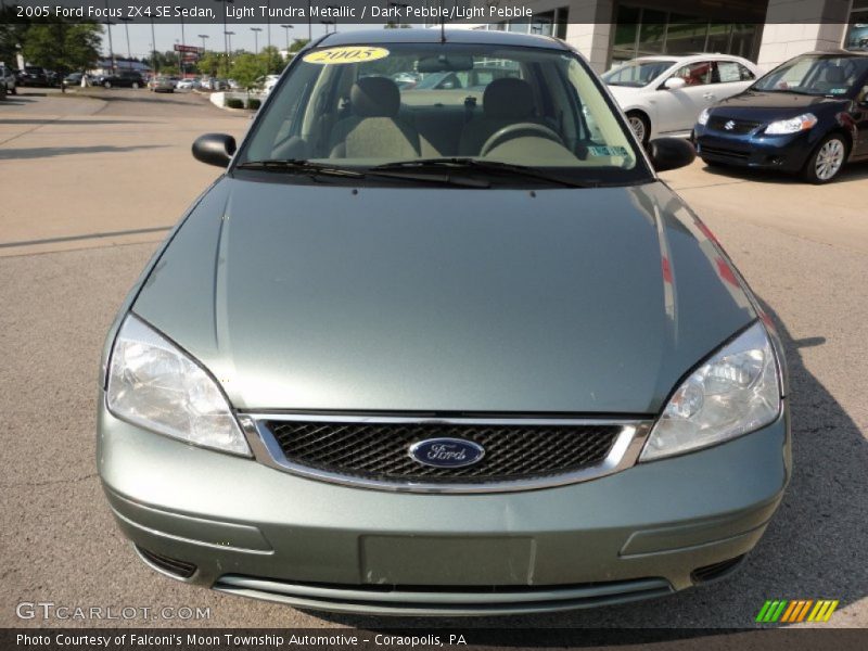 Light Tundra Metallic / Dark Pebble/Light Pebble 2005 Ford Focus ZX4 SE Sedan