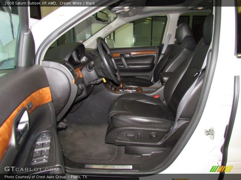 Cream White / Black 2008 Saturn Outlook XR AWD