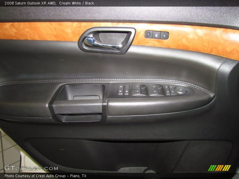 Cream White / Black 2008 Saturn Outlook XR AWD
