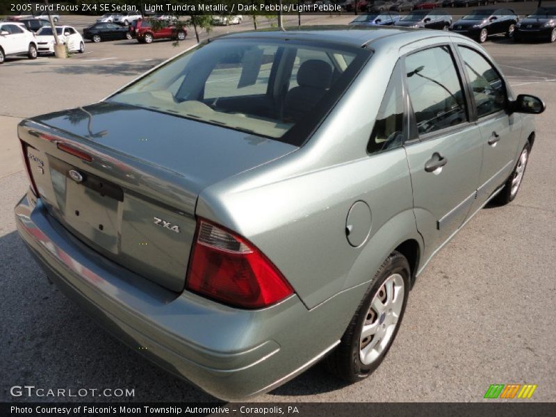 Light Tundra Metallic / Dark Pebble/Light Pebble 2005 Ford Focus ZX4 SE Sedan