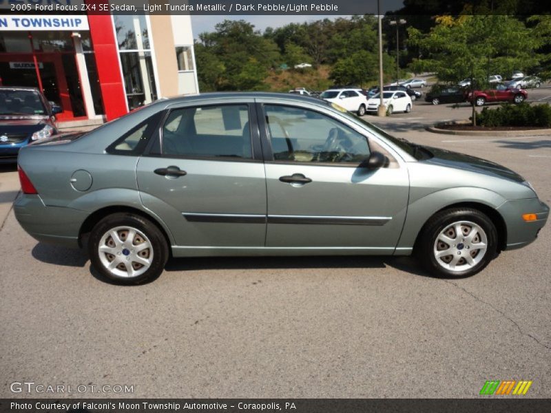 Light Tundra Metallic / Dark Pebble/Light Pebble 2005 Ford Focus ZX4 SE Sedan