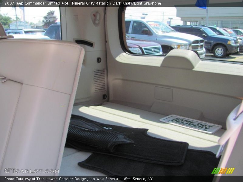 Mineral Gray Metallic / Dark Khaki/Light Graystone 2007 Jeep Commander Limited 4x4