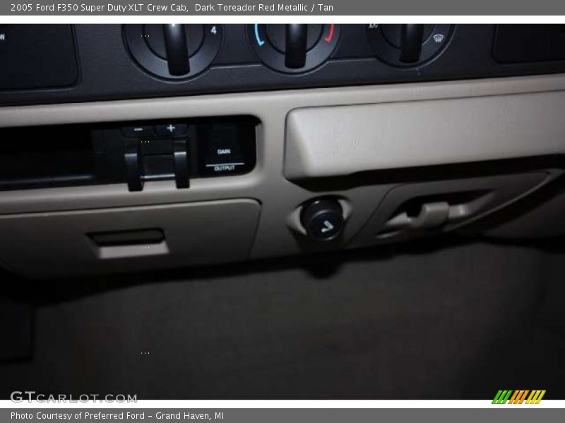 Dark Toreador Red Metallic / Tan 2005 Ford F350 Super Duty XLT Crew Cab