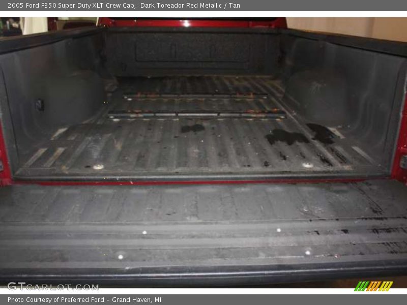 Dark Toreador Red Metallic / Tan 2005 Ford F350 Super Duty XLT Crew Cab