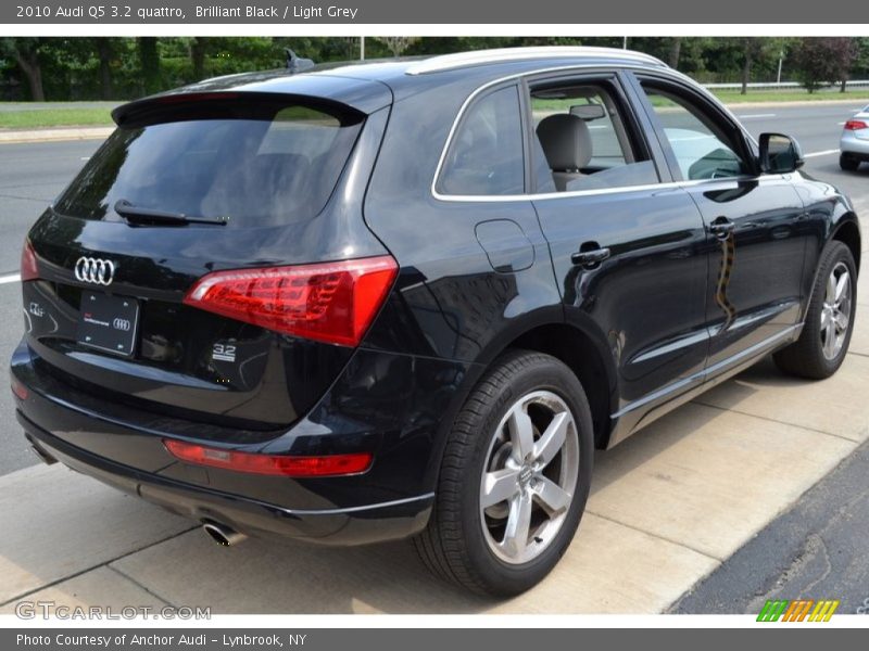  2010 Q5 3.2 quattro Brilliant Black