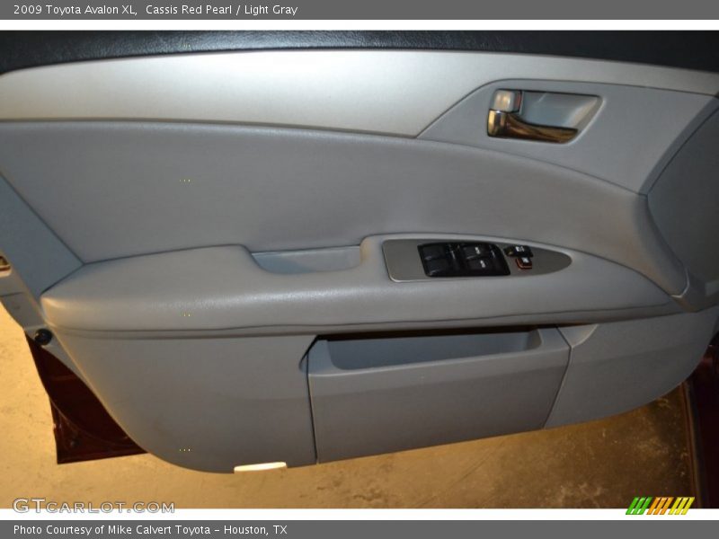 Cassis Red Pearl / Light Gray 2009 Toyota Avalon XL